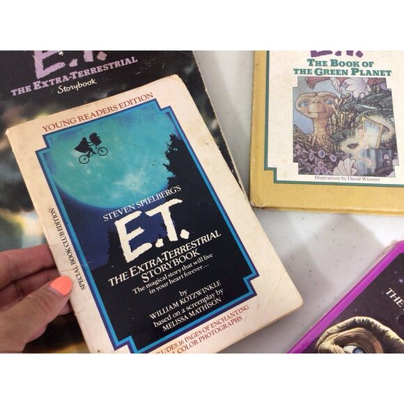 Vintage E.T. The Extra-Terrestrial Plush Books & New Game - Picture 6 of 12